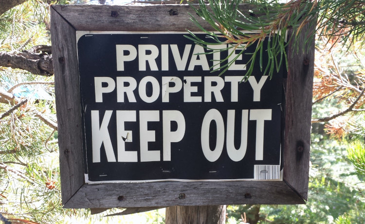 Keep out sign