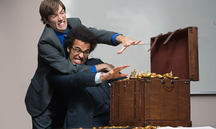Two men fight over treasure