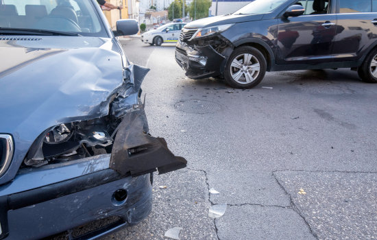 Two cars in an accident